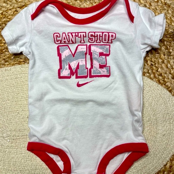 Vintage 90s/2000s Nike Baby Onesies 3-6 months Set of 5 - Picture 2 of 7
